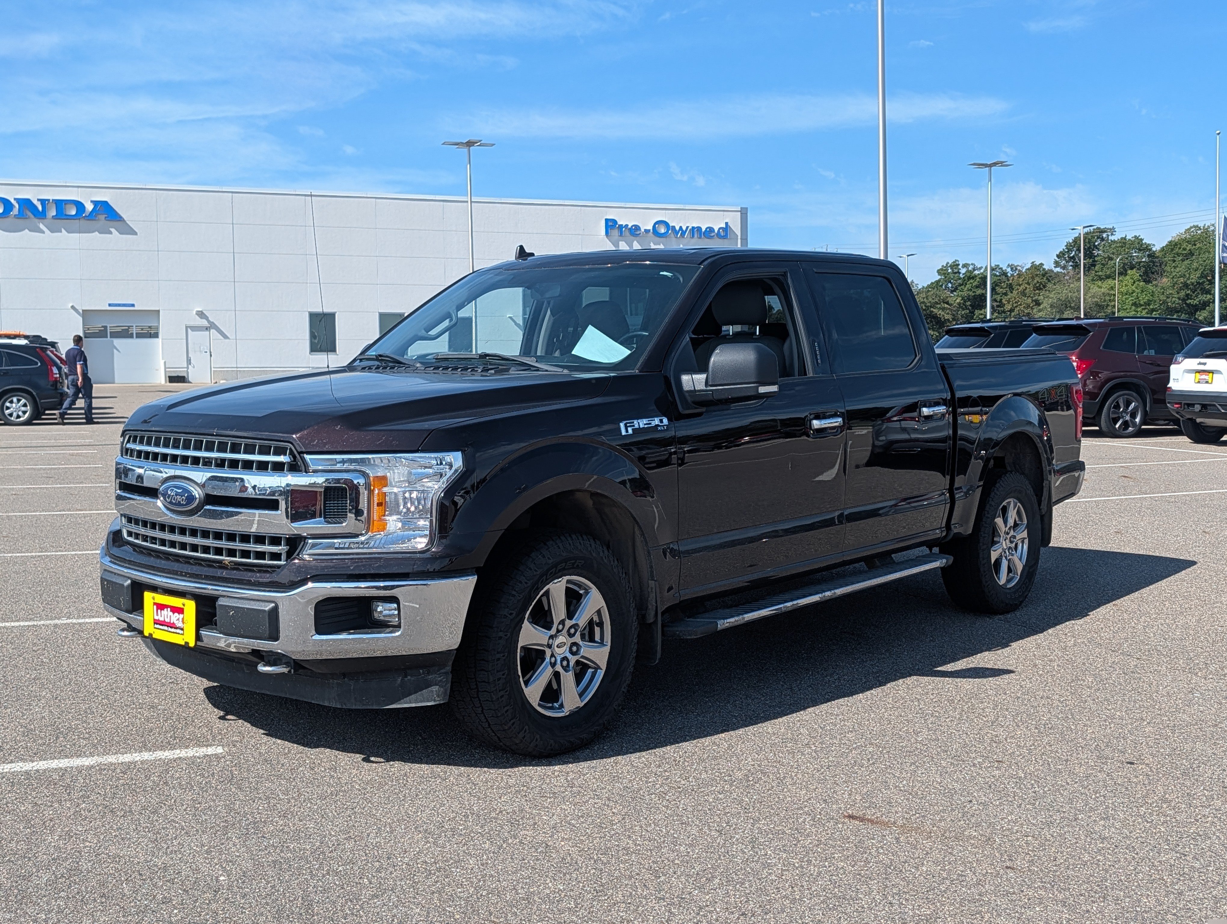 Used 2018 Ford F150 XLT w/ Equipment Group 302A Luxury AWD/4WD image 2