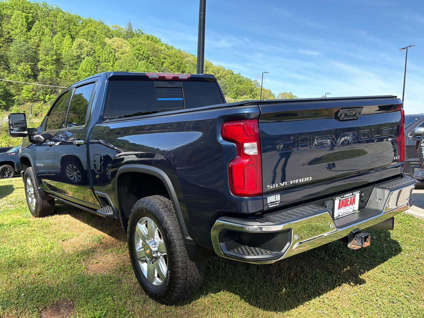 Used 2022 Chevrolet Silverado 3500 LTZ w/ LTZ Premium Package AWD/4WD image 5