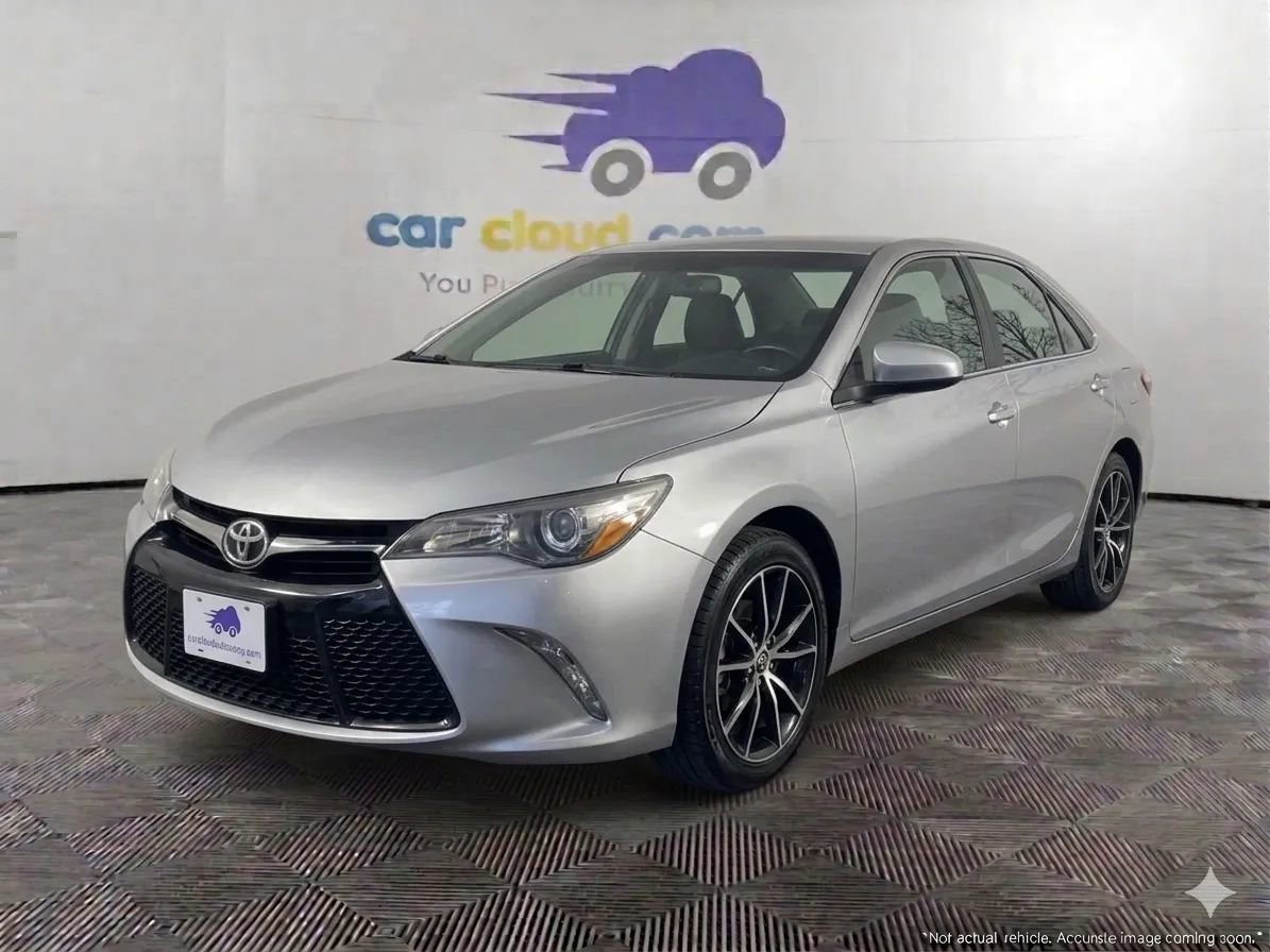 Used 2016 Toyota Camry SE w/ Moonroof Package FWD image 1