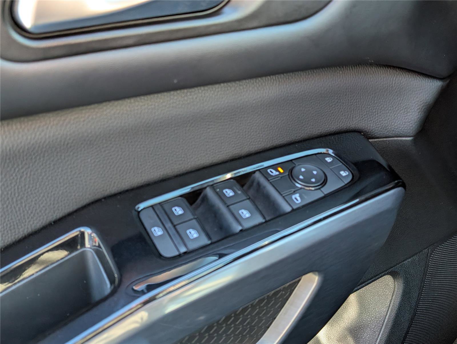 Used 2022 Nissan Pathfinder SL w/ SL Premium Package image 20