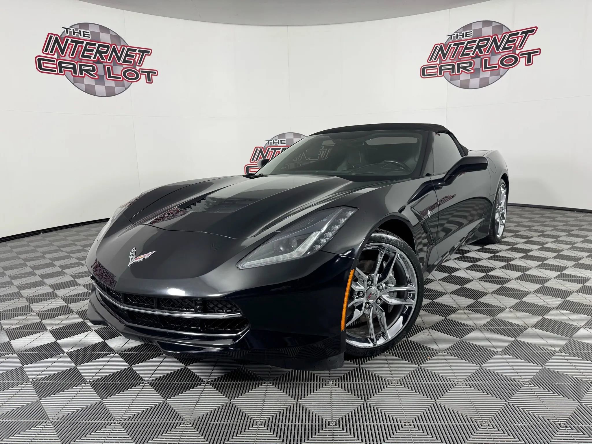 Used 2019 Chevrolet Corvette Stingray Convertible w/ 3LT Preferred Equipment Group image 2