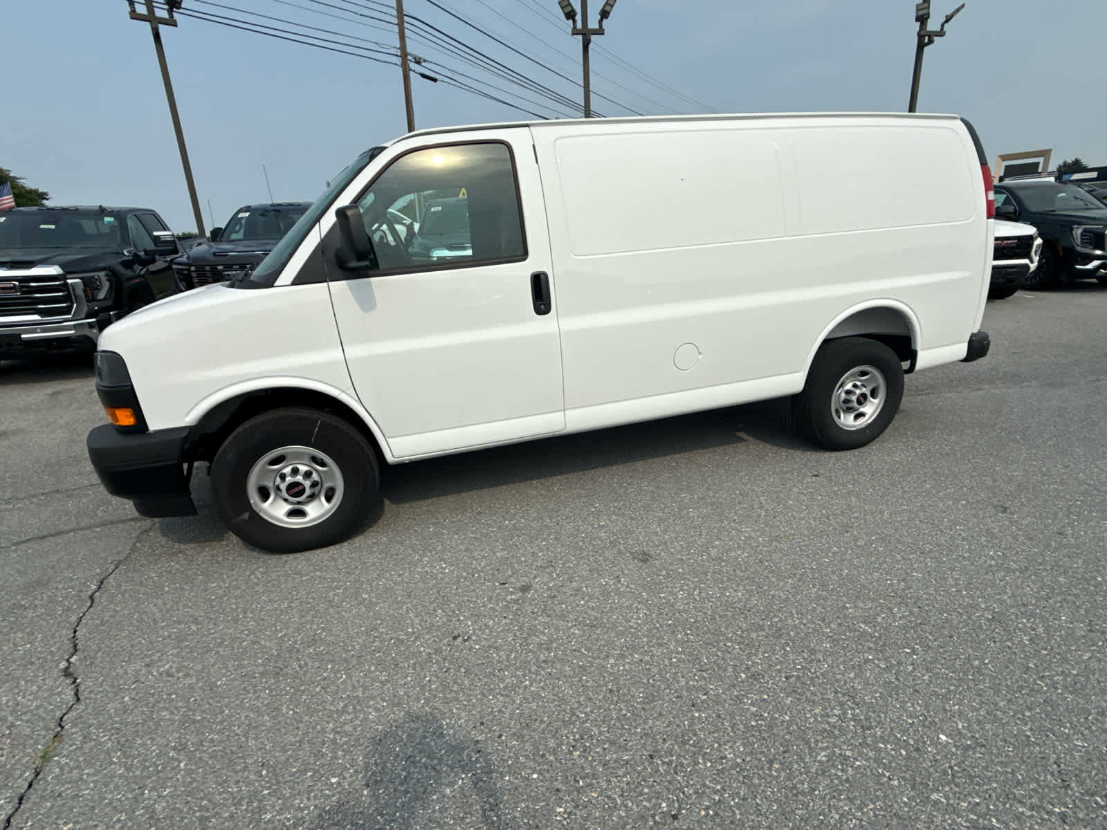 New 2026 GMC Savana 2500 w/ Driver Convenience Package RWD image 4