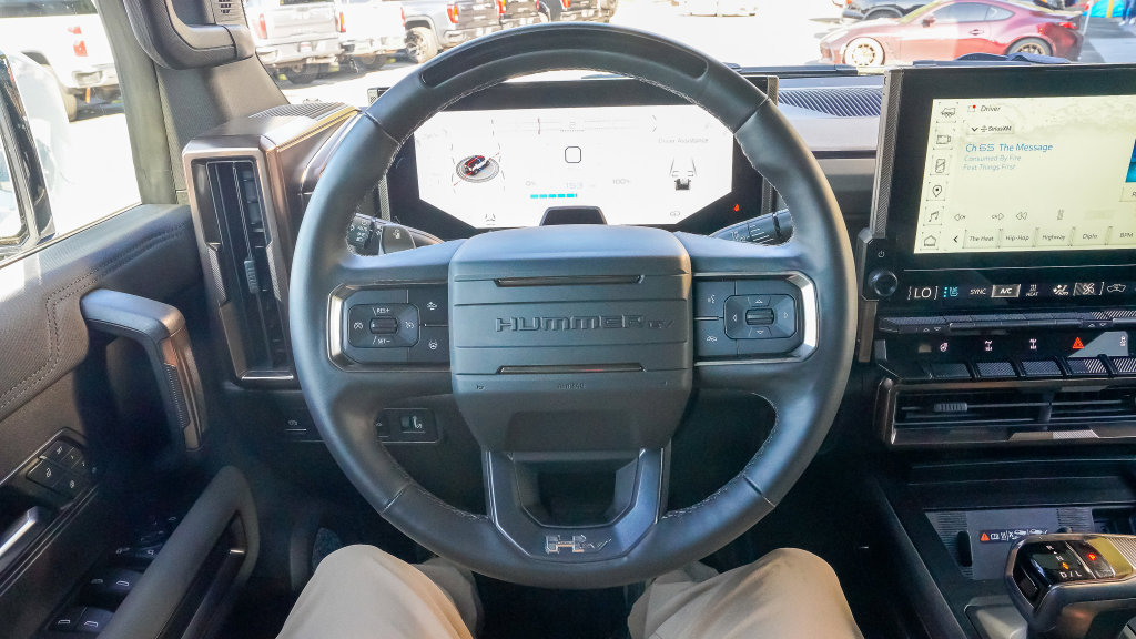 Used 2025 GMC Hummer EV 2X w/ Extreme Off-Road Package AWD/4WD image 36
