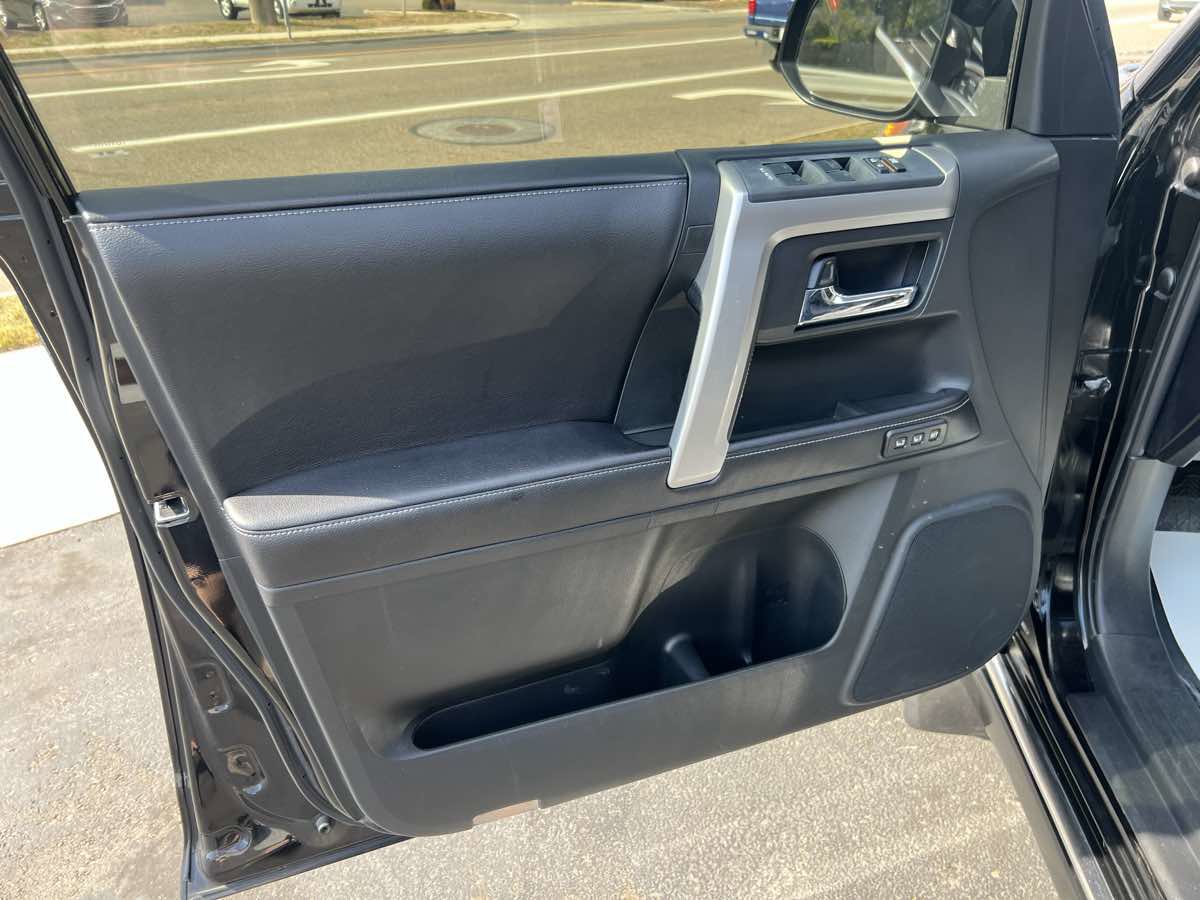 Used 2016 Toyota 4Runner Limited image 11