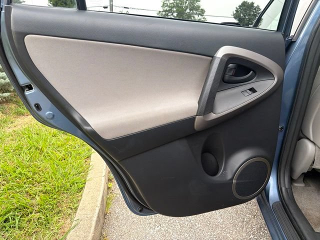 Used 2006 Toyota RAV4 Limited FWD image 21