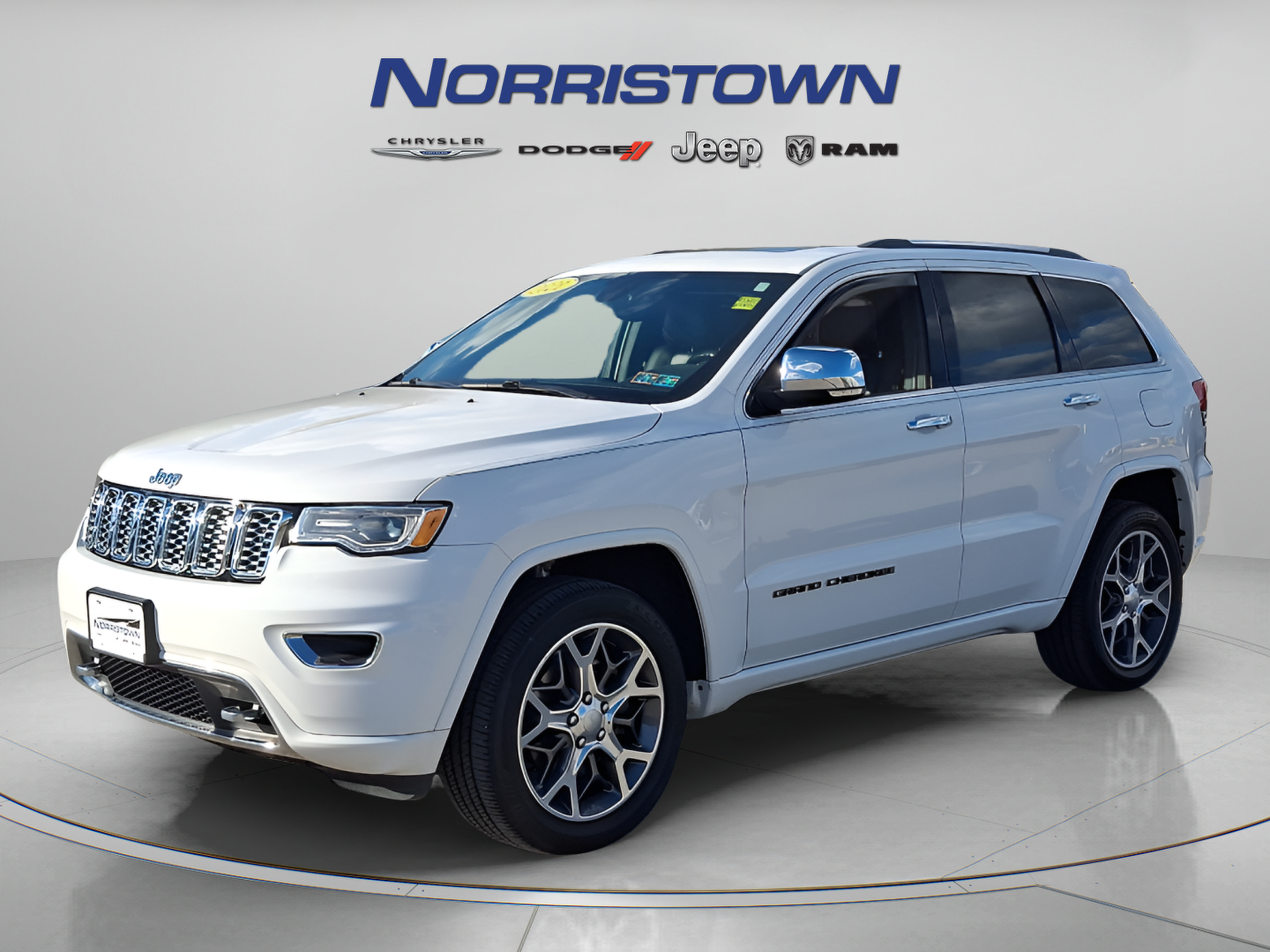 Certified 2021 Jeep Grand Cherokee Overland AWD/4WD image 3