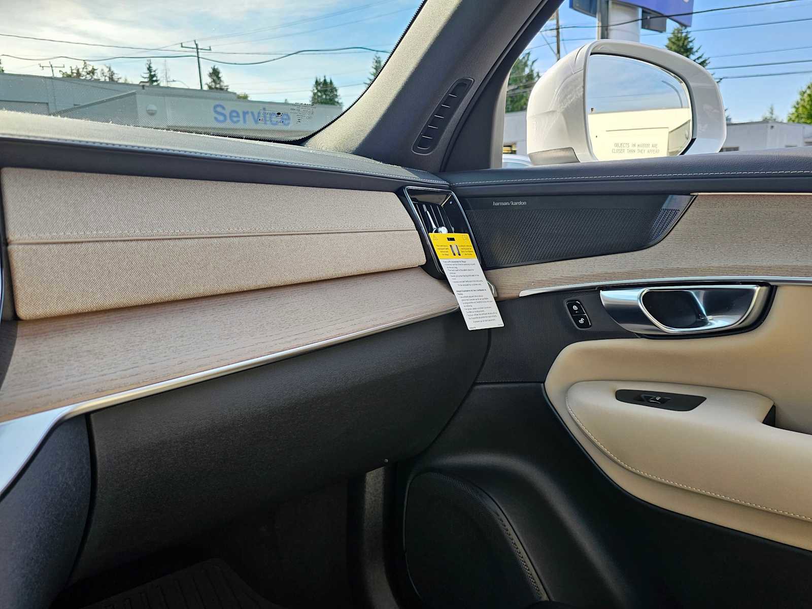 New 2026 Volvo XC90 B6 Plus w/ Protection Package Premier image 26