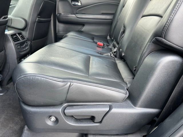 Used 2020 Honda Pilot Touring image 45