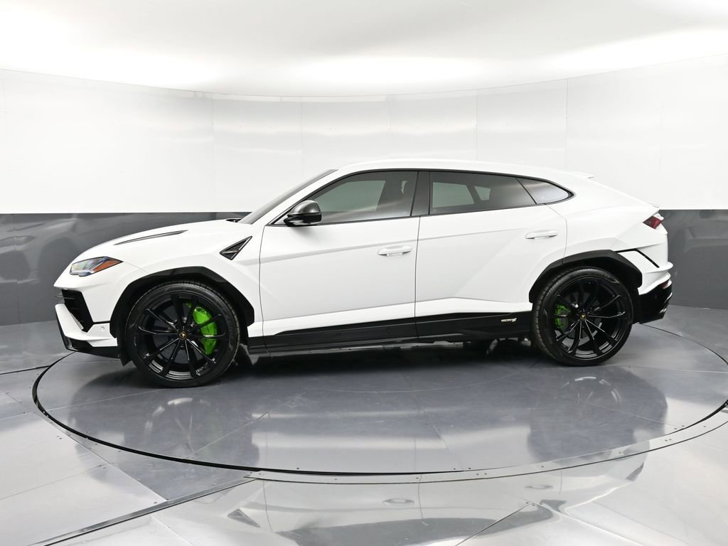 Used 2024 Lamborghini Urus S AWD/4WD image 2