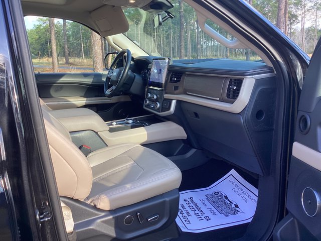 Used 2023 Ford Expedition Limited image 19