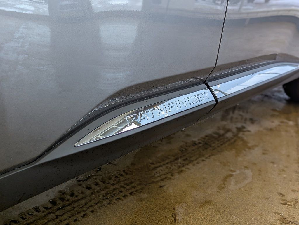 New 2026 Nissan Pathfinder Platinum image 40