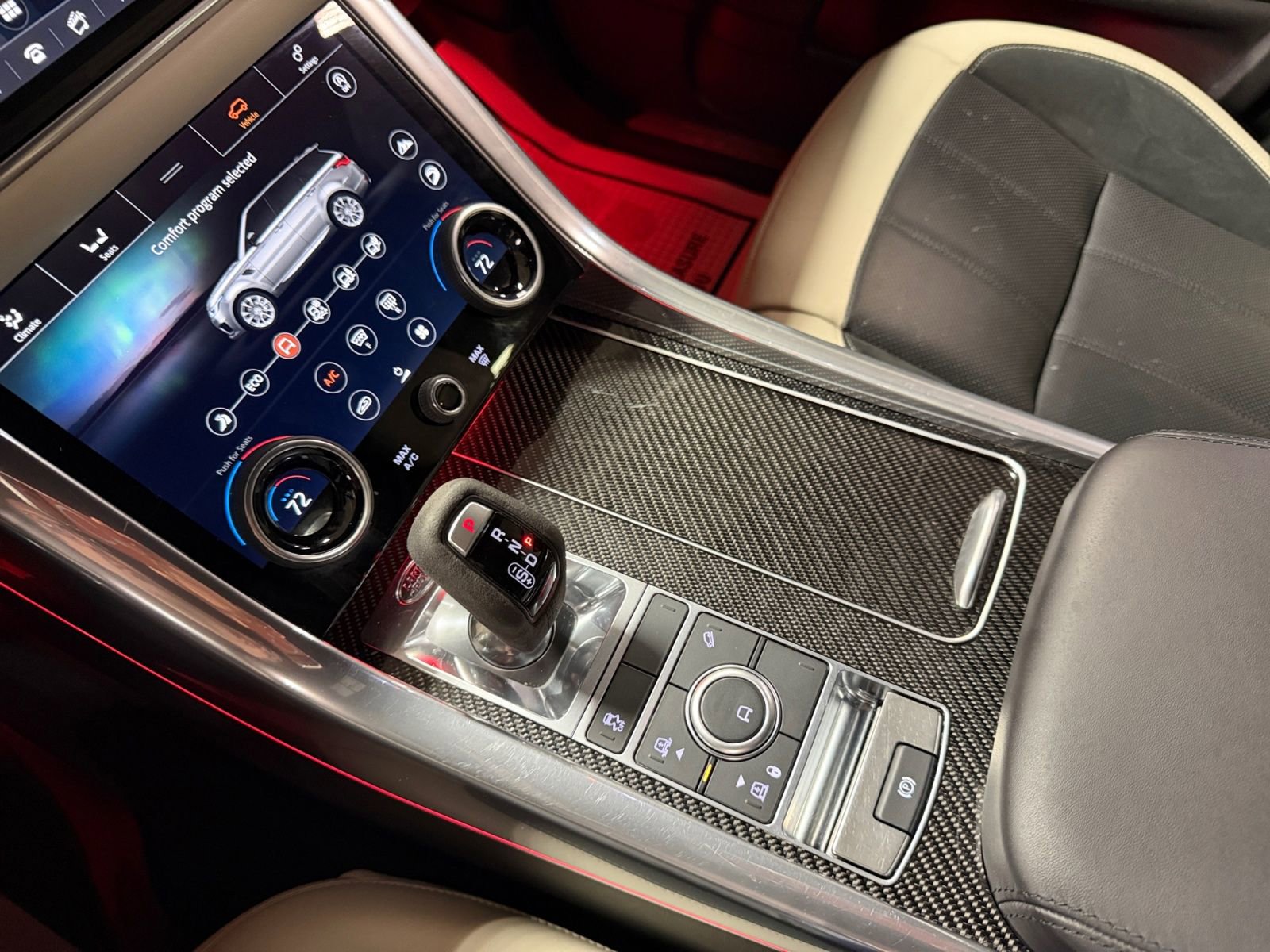 Used 2019 Land Rover Range Rover Sport HST image 34