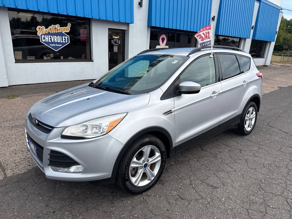 Used 2015 Ford Escape SE w/ Equipment Group 201A AWD/4WD image 2