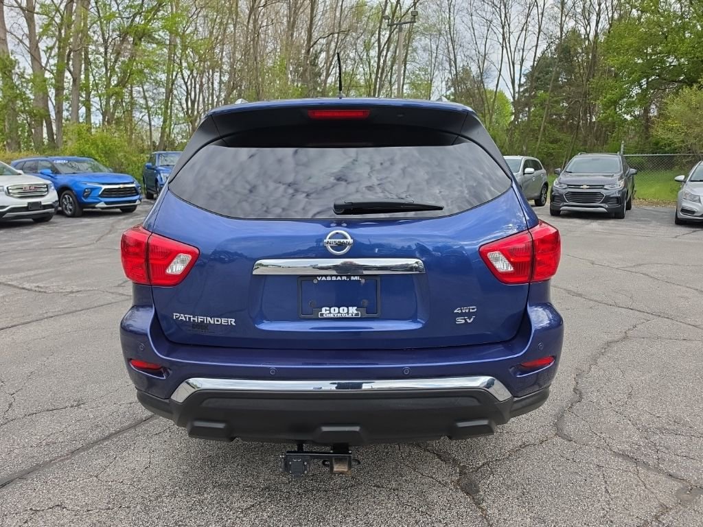 Used 2017 Nissan Pathfinder SV AWD/4WD image 6