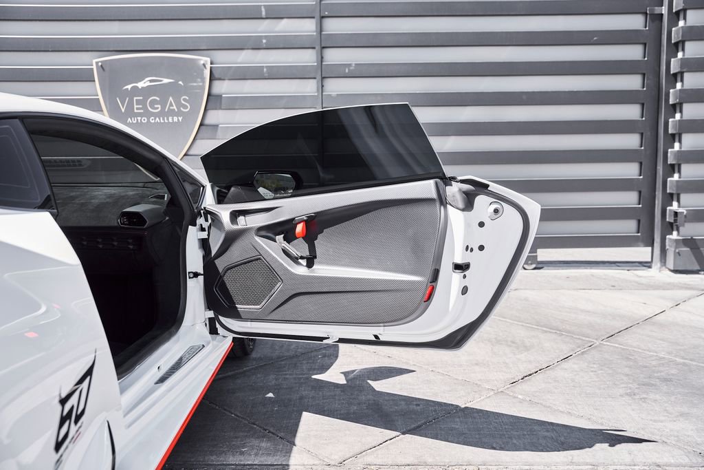 Used 2024 Lamborghini Huracan STO RWD image 34