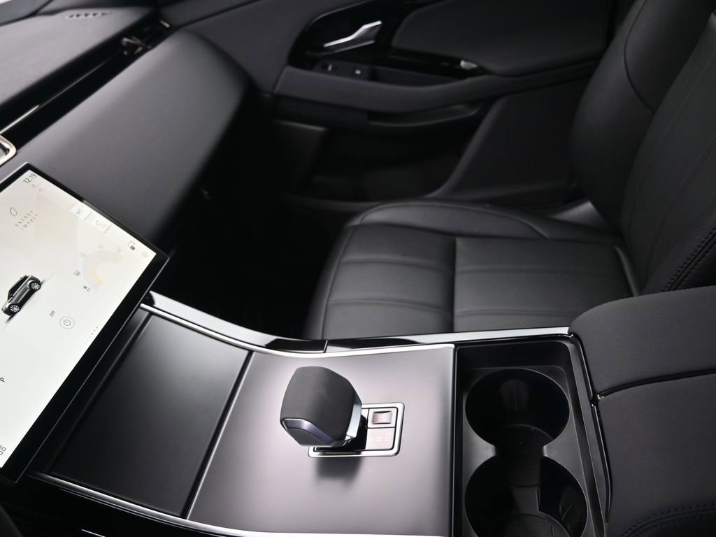 Used 2024 Land Rover Range Rover Evoque Dynamic SE image 21