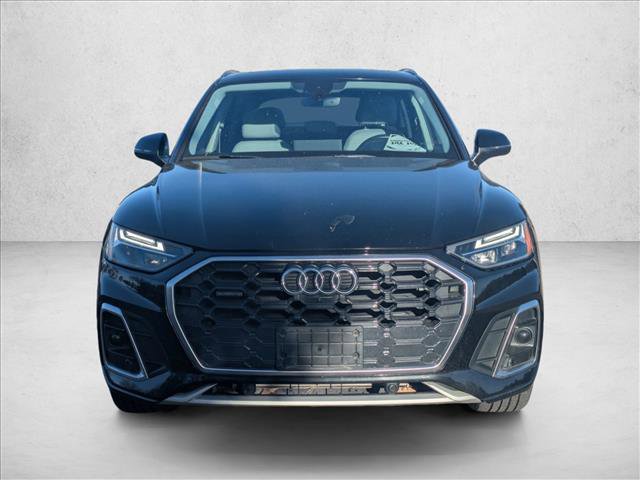 Used 2022 Audi Q5 2.0T Premium Plus w/ Premium Plus Package AWD/4WD image 2