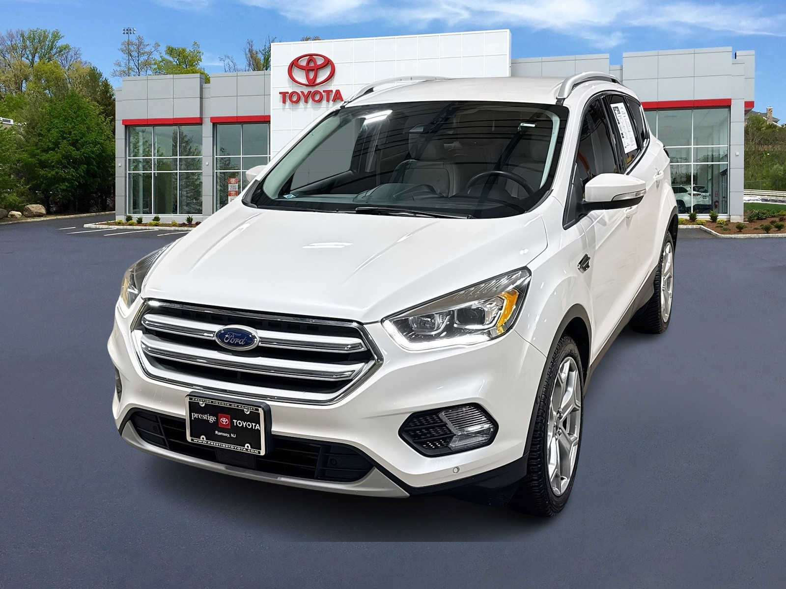 Used 2018 Ford Escape Titanium w/ Ford Safe & Smart Package AWD/4WD video 1