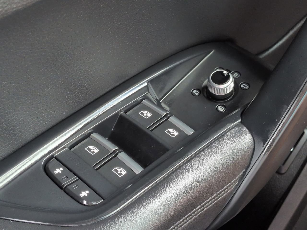 Used 2019 Audi Q5 2.0T Premium Plus w/ Premium Plus Package AWD/4WD image 24