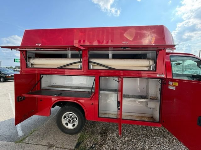 Used 2021 GMC Savana 3500 w/ Power Convenience Package RWD image 4