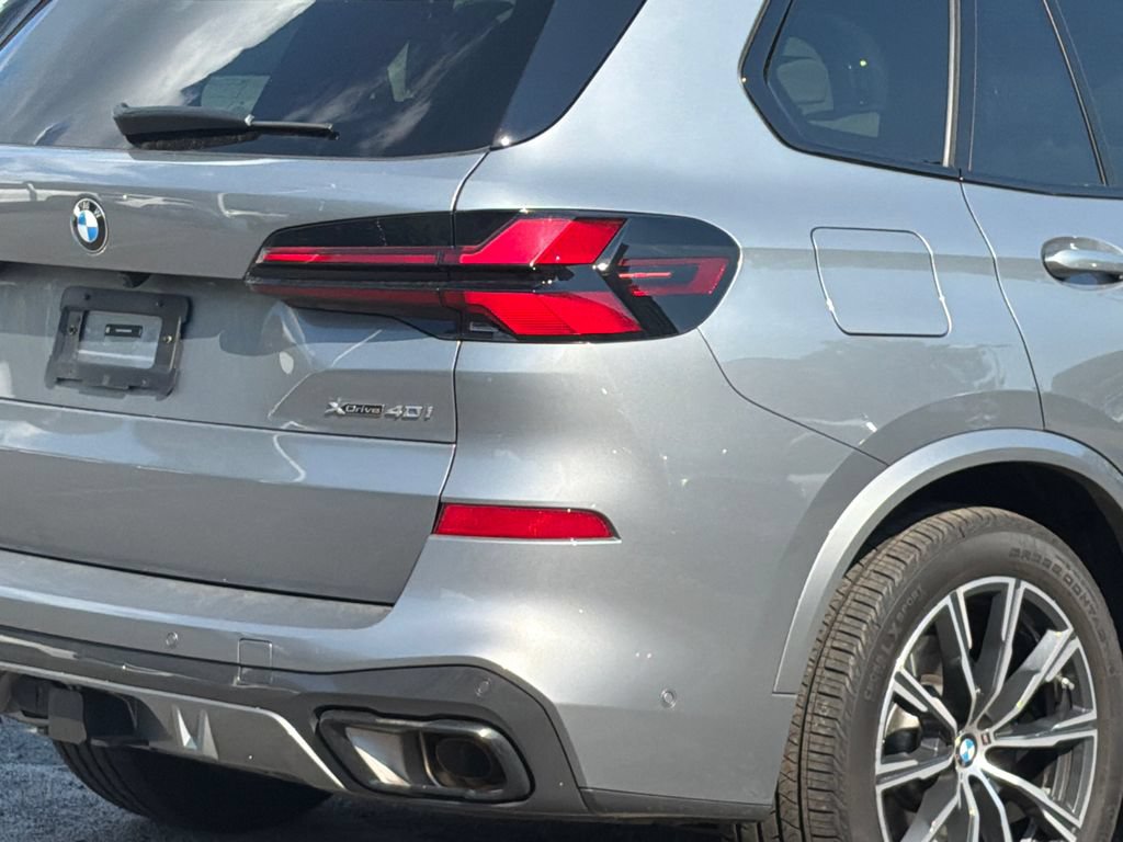 Used 2025 BMW X5 xDrive40i AWD/4WD image 5