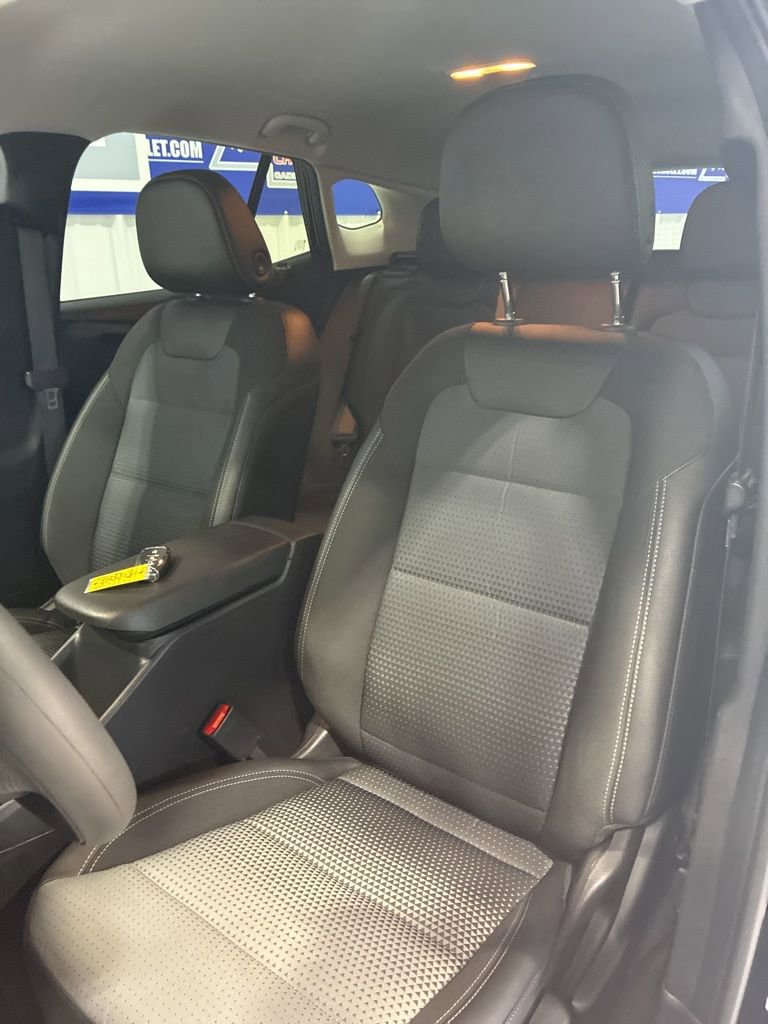 Used 2026 Chevrolet Trax LT FWD image 15