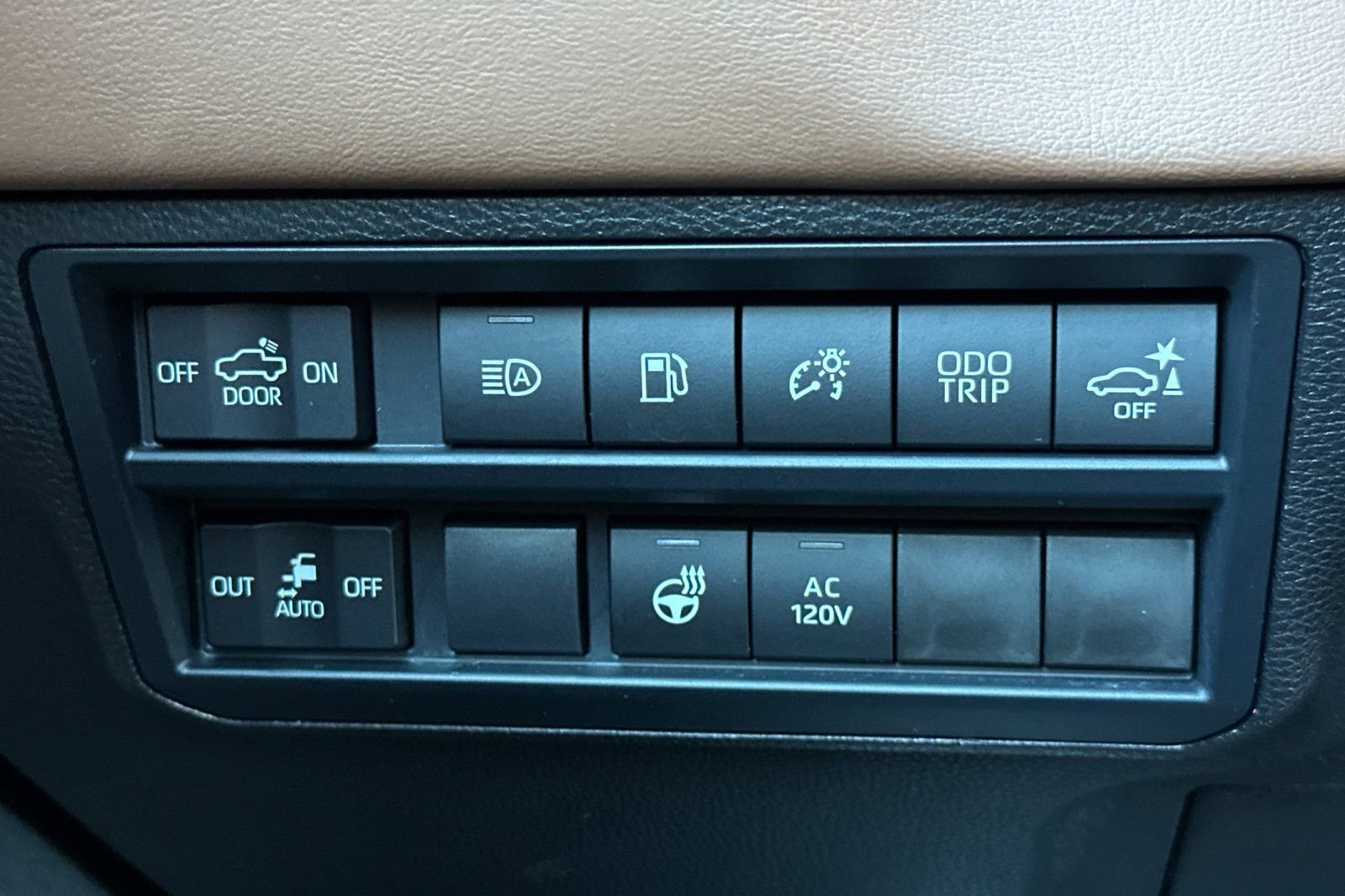 Certified 2026 Toyota Tundra 1794 Edition image 32