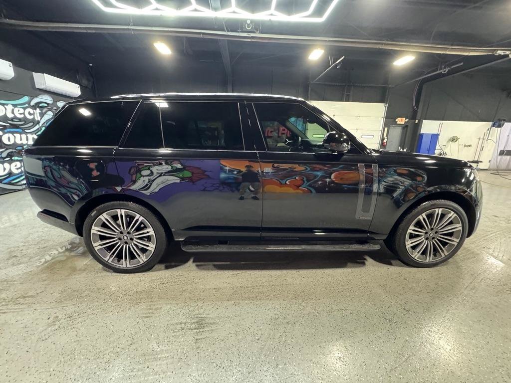 Used 2025 Land Rover Range Rover Long Wheelbase Autobiography AWD/4WD image 6