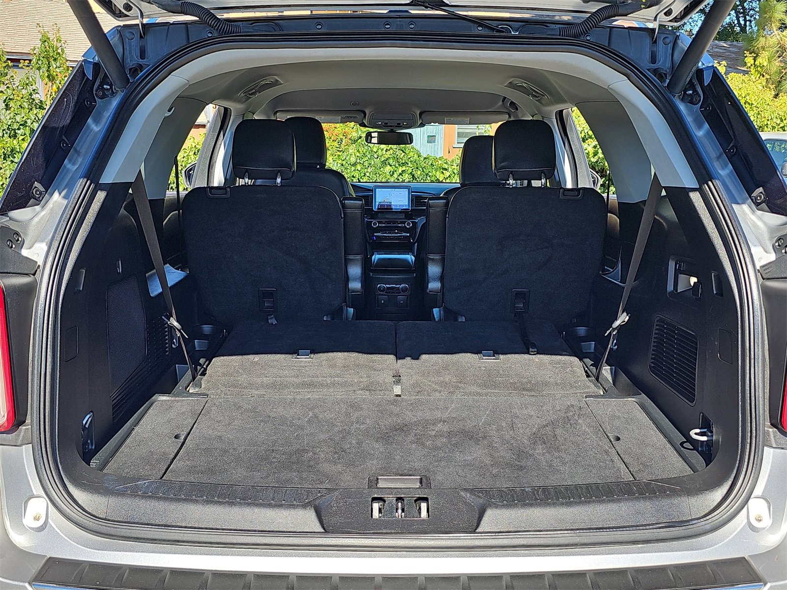 Used 2023 Ford Explorer Limited image 14