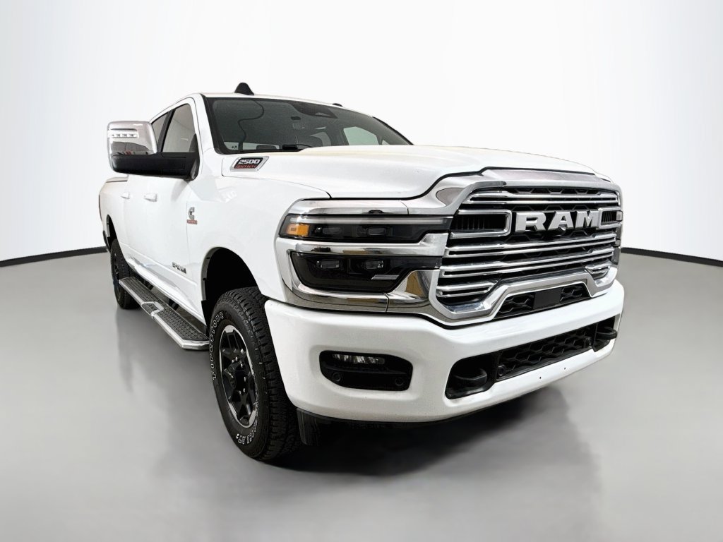 Used 2025 RAM 2500 Laramie AWD/4WD image 1