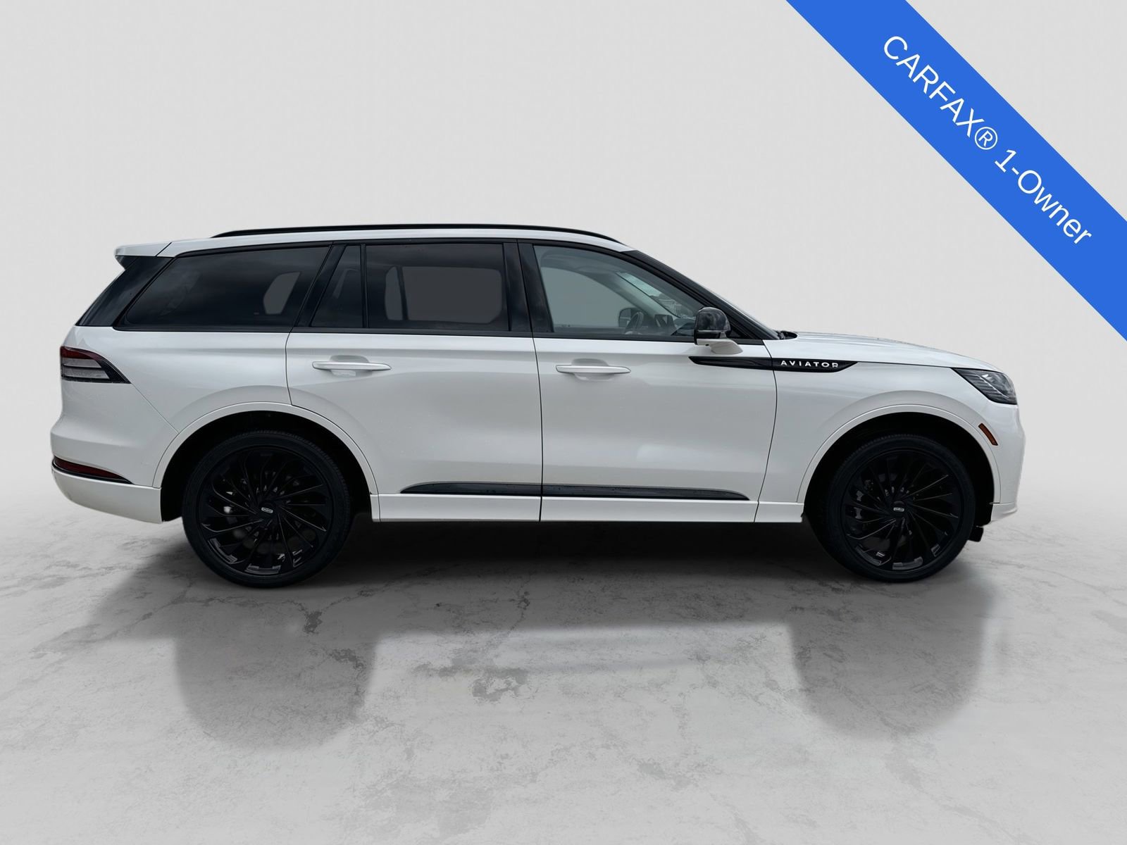 Used 2025 Lincoln Aviator Reserve w/ Jet Appearance Package AWD/4WD image 9