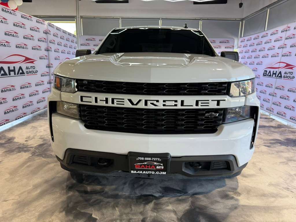 Used 2021 Chevrolet Silverado 1500 Custom w/ LPO, Dark Essentials Package AWD/4WD image 3