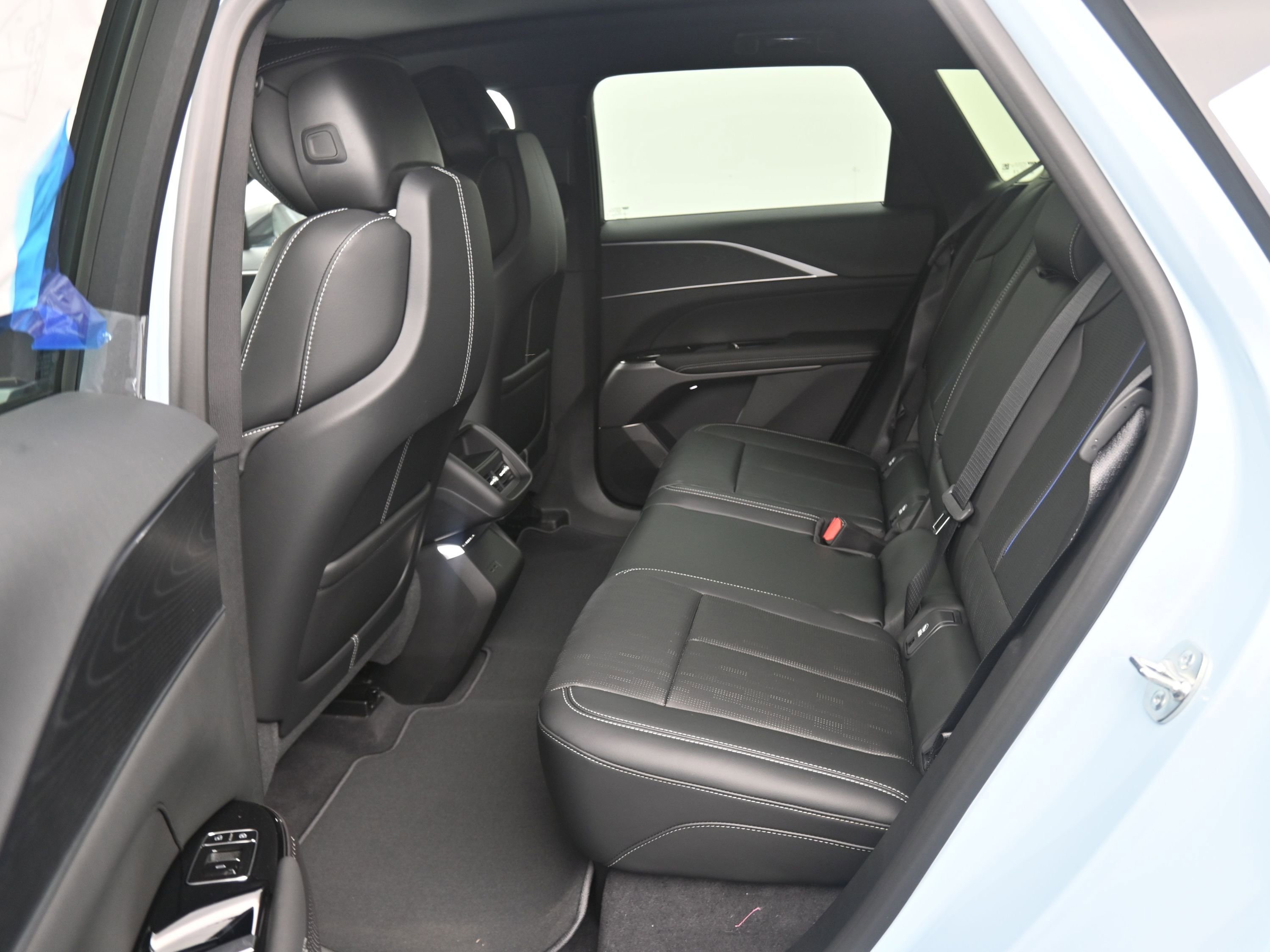 New 2026 Cadillac Lyriq Sport image 9