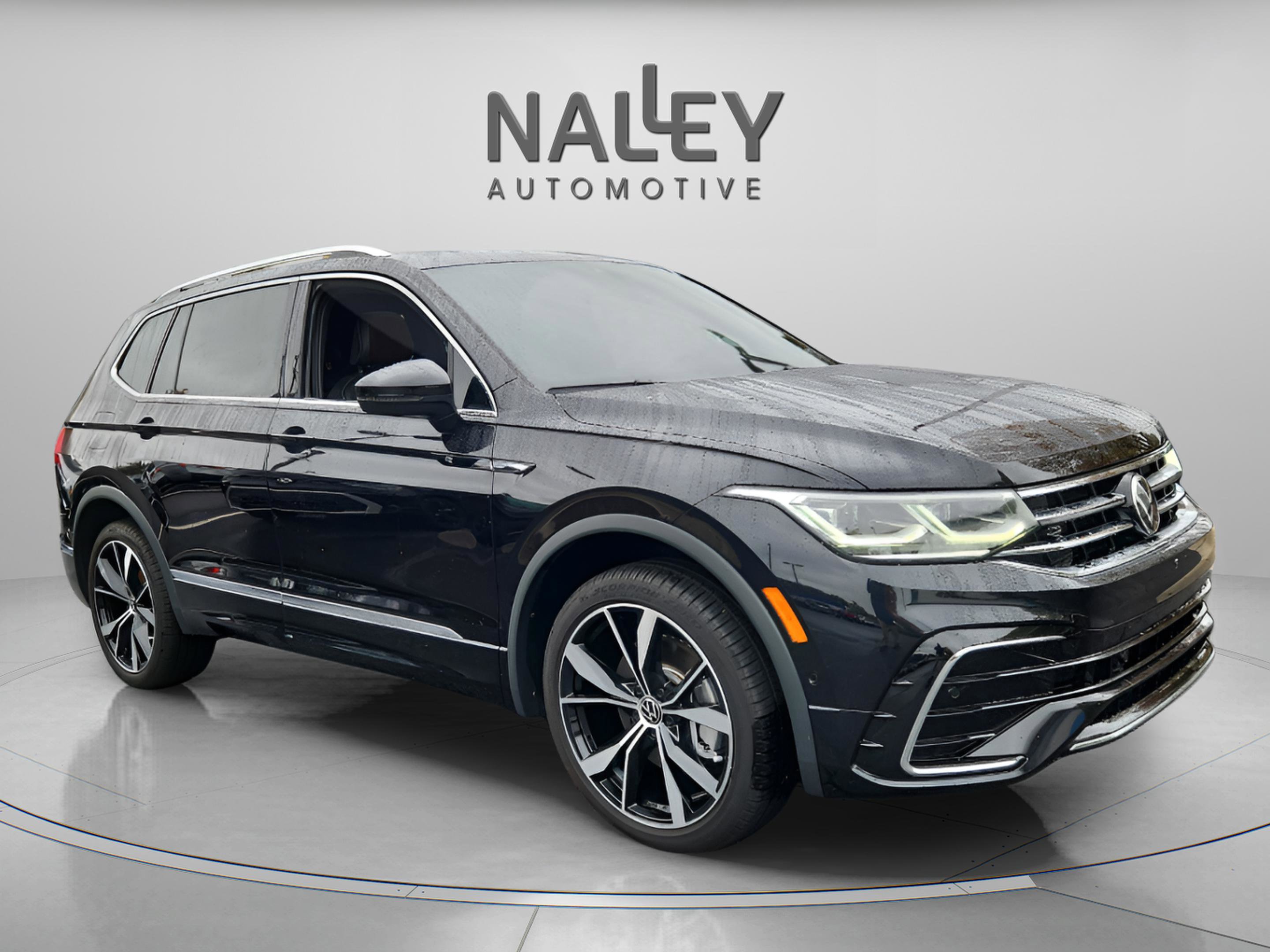 Used 2024 Volkswagen Tiguan SEL R-Line image 7