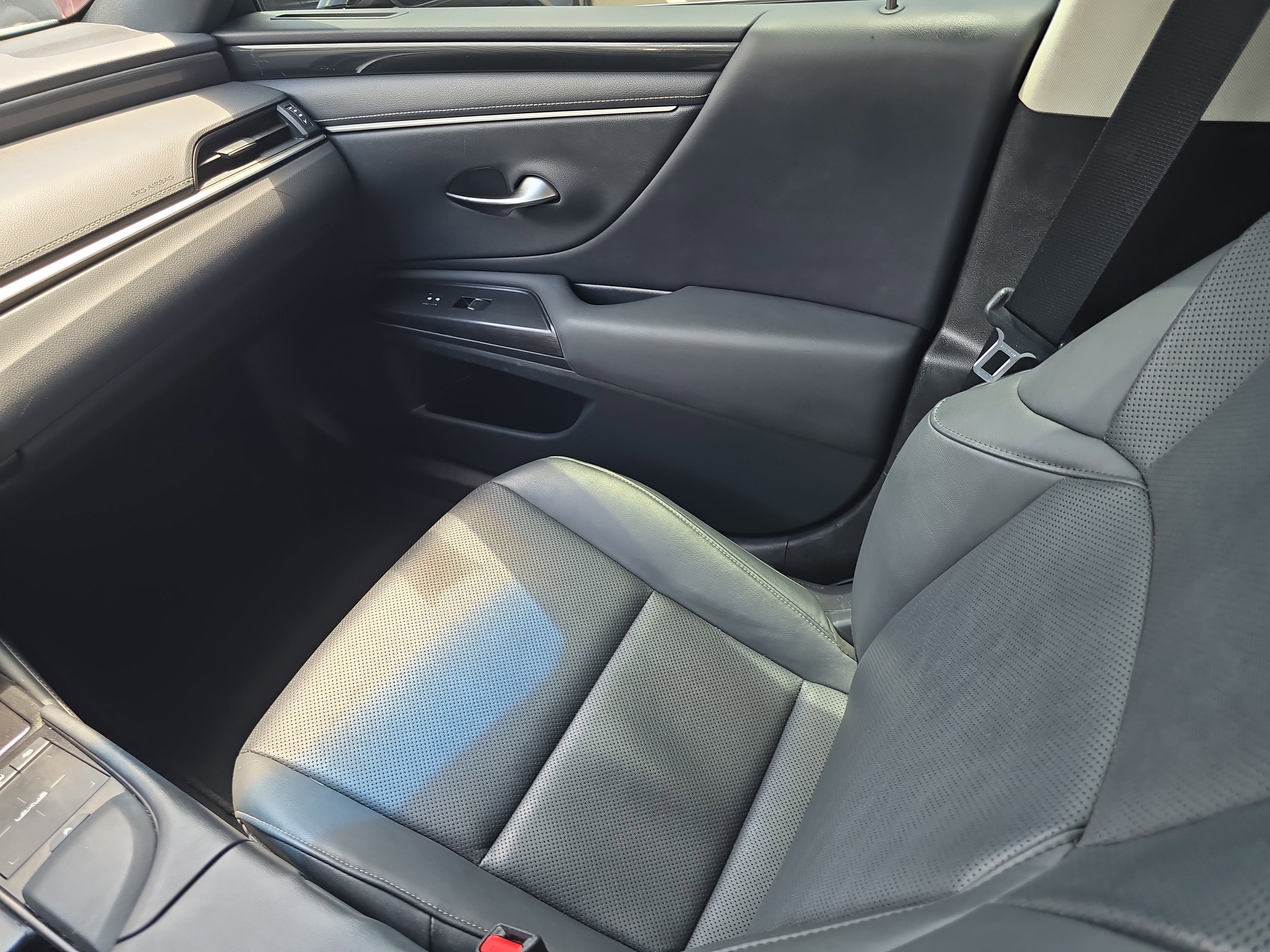 Used 2021 Lexus ES 350 w/ Accessory Package 2 FWD image 15