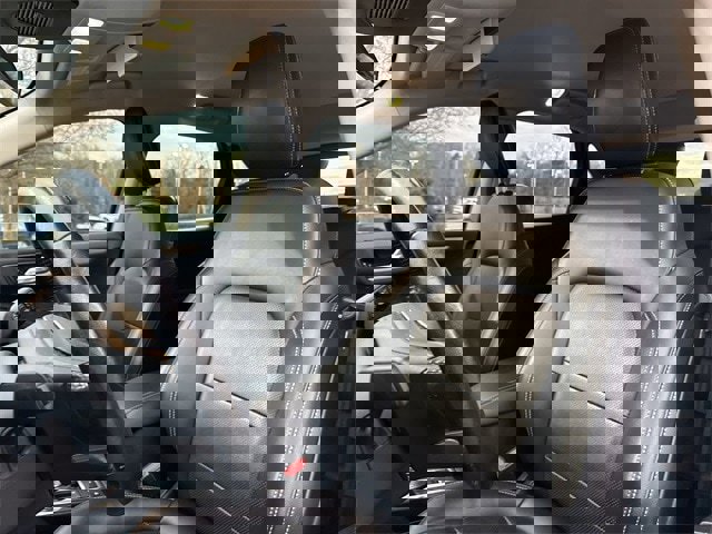 Used 2020 Ford Escape SEL image 9