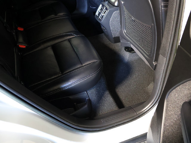 Used 2023 Volvo XC40 B5 Plus w/ Protection Package Premier AWD/4WD image 31