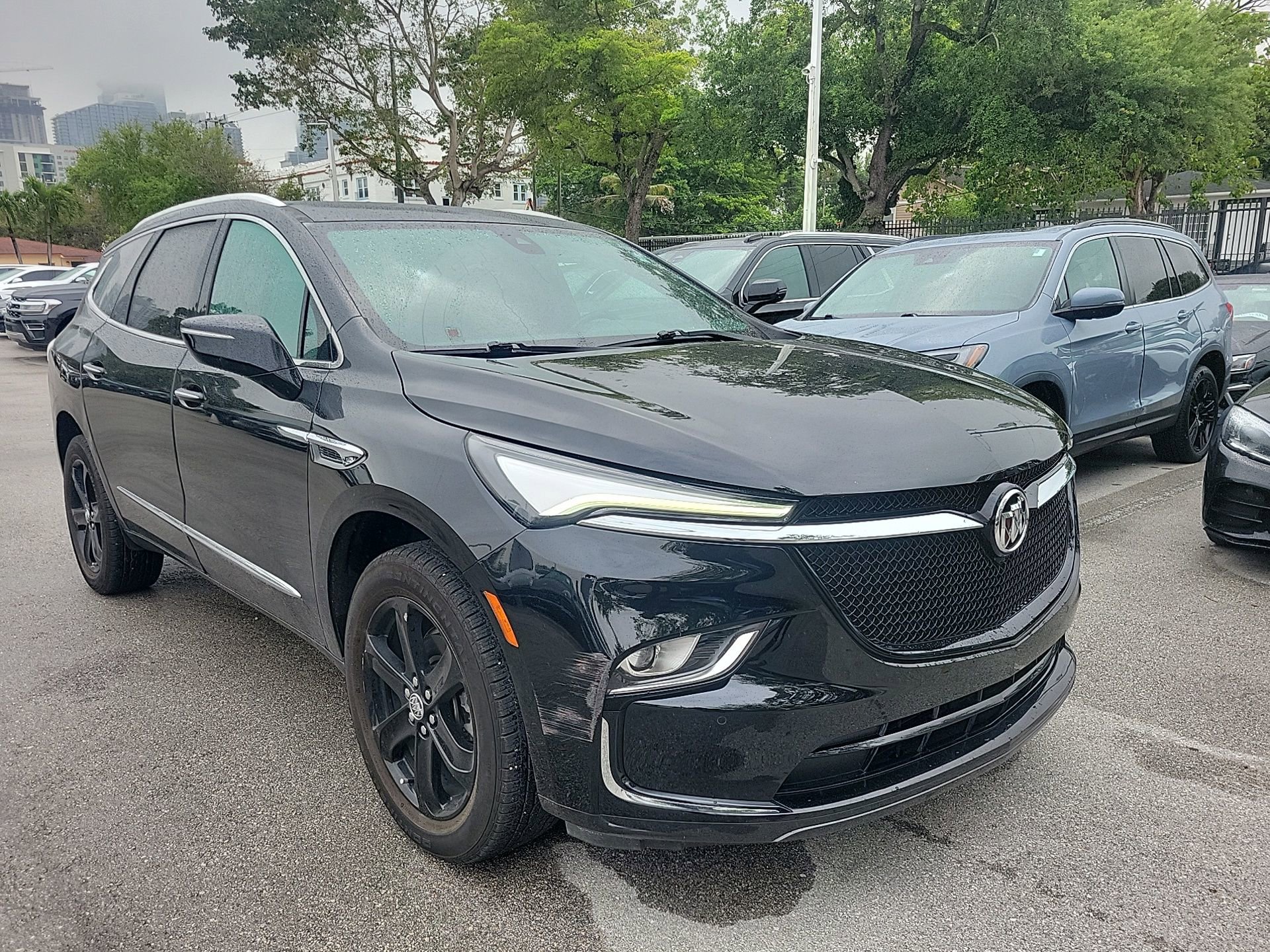 Used 2024 Buick Enclave Essence w/ Sport Touring Edition image 5