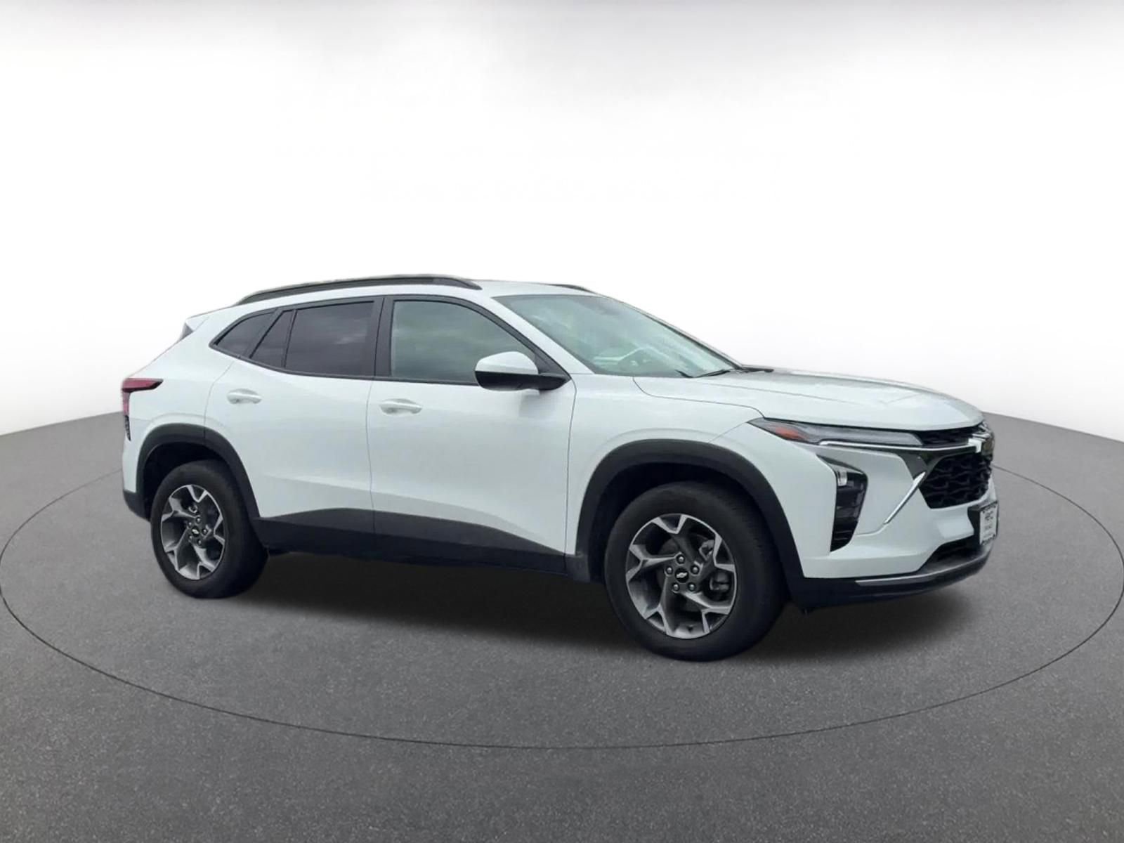 Used 2025 Chevrolet Trax LT FWD video 2