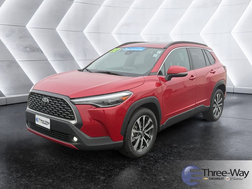 Used 2022 Toyota Corolla Cross XLE w/ Convenience Package image 1
