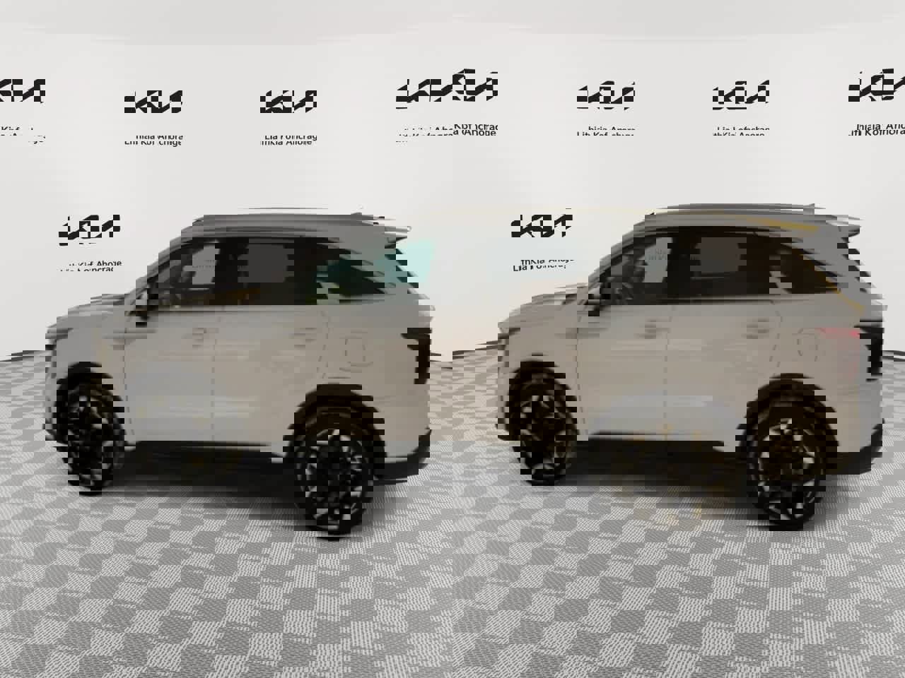 Certified 2025 Kia Sorento EX w/ Panoramic Sunroof Package image 5