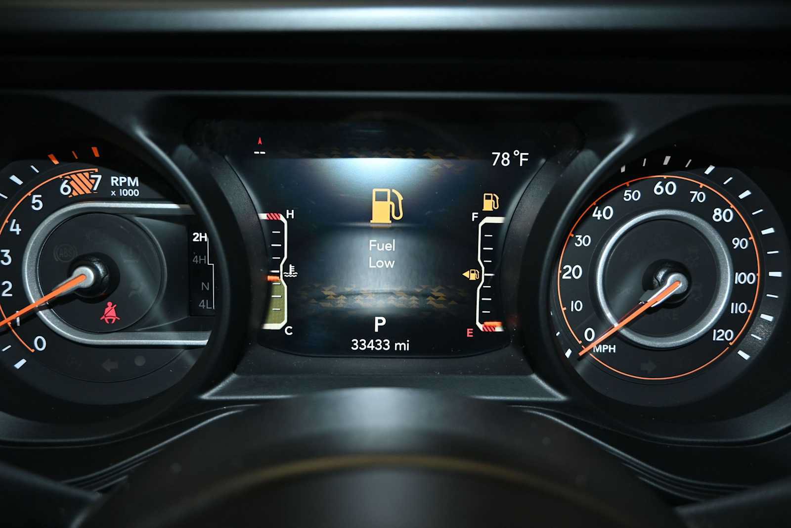 Used 2025 Jeep Wrangler Unlimited Sahara AWD/4WD image 11