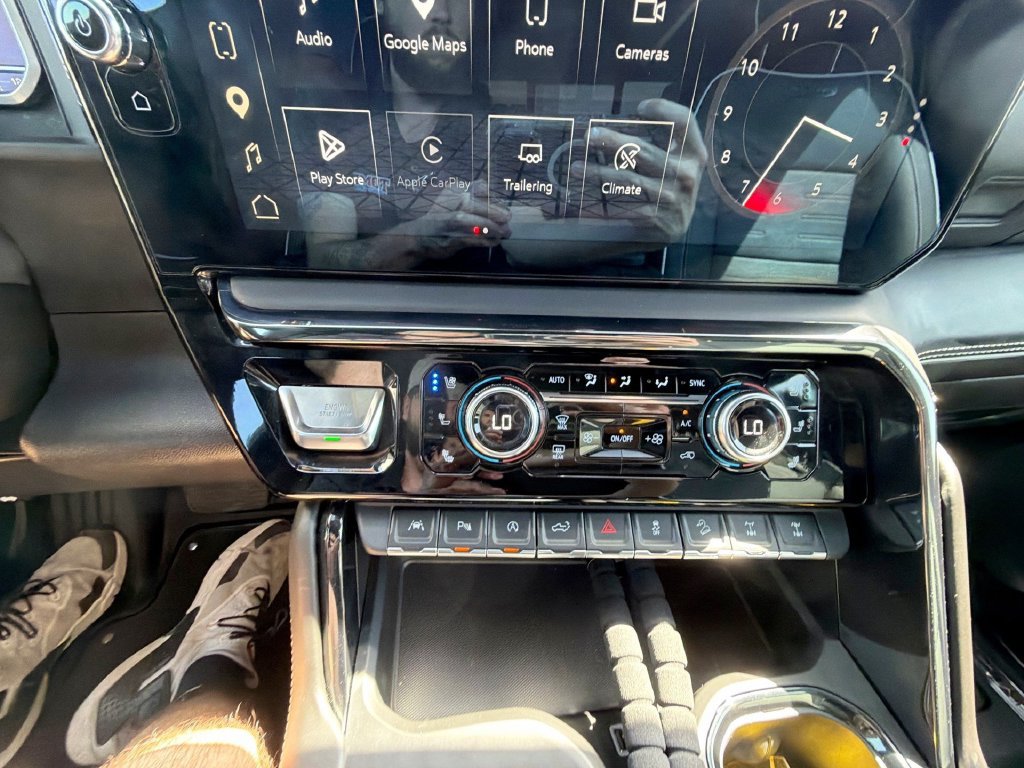 Used 2023 GMC Sierra 1500 AT4X AWD/4WD image 17