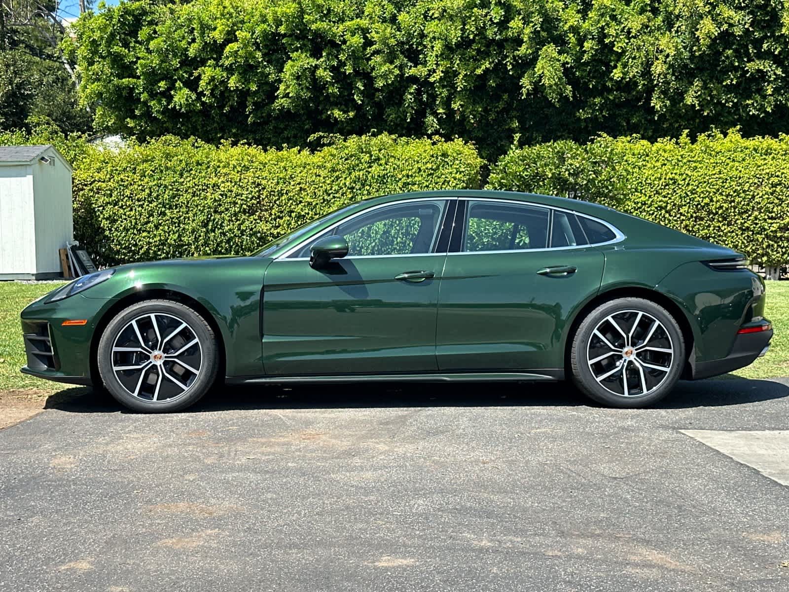 New 2026 Porsche Panamera RWD image 2