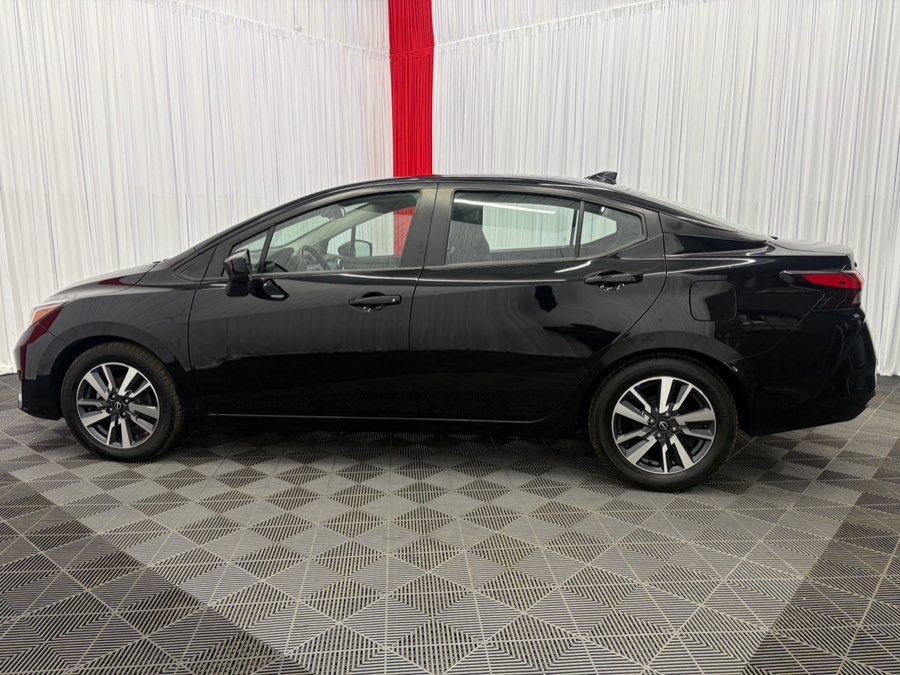 Used 2023 Nissan Versa SV FWD image 5