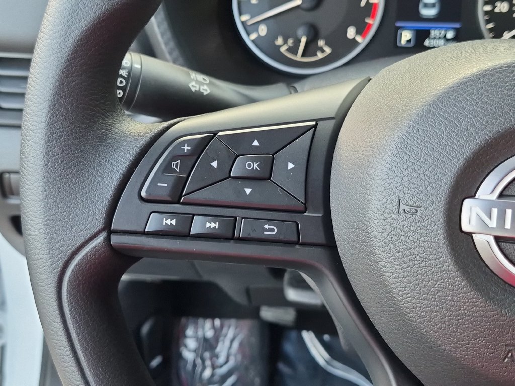 Used 2025 Nissan Sentra S FWD image 17