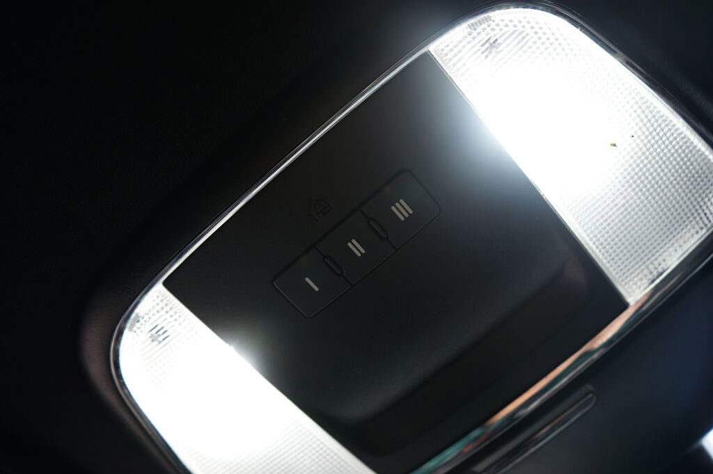 Used 2020 Dodge Charger Scat Pack w/ Navigation & Travel Group image 24