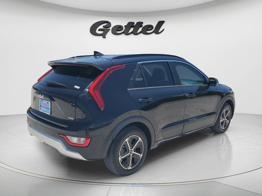 Used 2025 Kia Niro EX FWD image 5