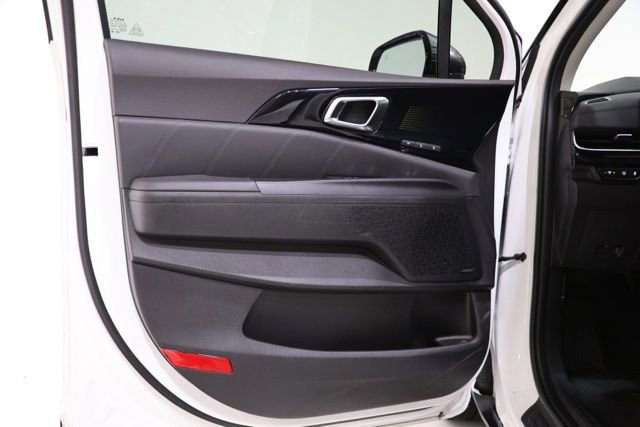 Used 2025 Kia Carnival SX Prestige FWD image 18
