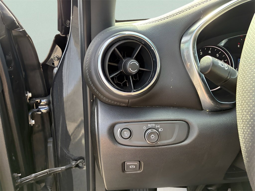 Used 2022 Chevrolet Blazer LT image 24